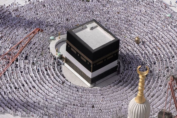 How would muslims make the hajj in the 1700s